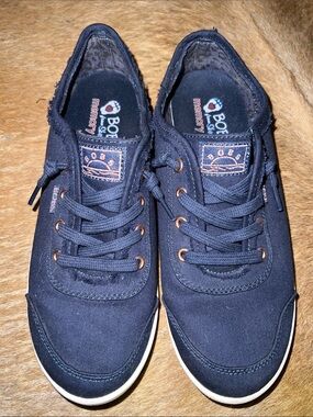 Women’s Navy Casual Canvas Sneaker